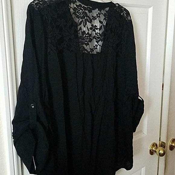 Black Lace Black Top - Picture 4 of 4